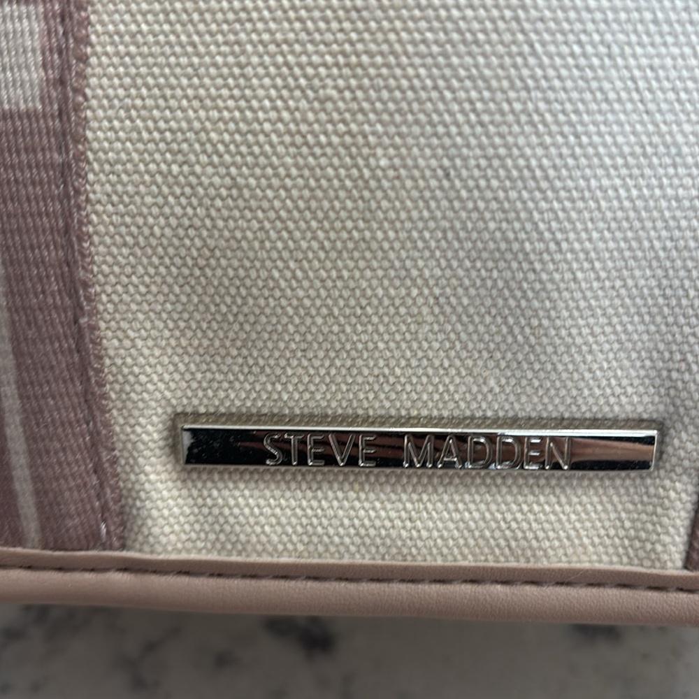 Steve Madden Cream and Tan canvas  Bag - Picture 2 of 9